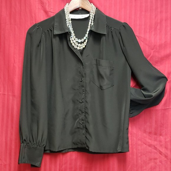 🍁Spring/Summer Black Long Sleeve Silky Feel Blouse. - Picture 2 of 11